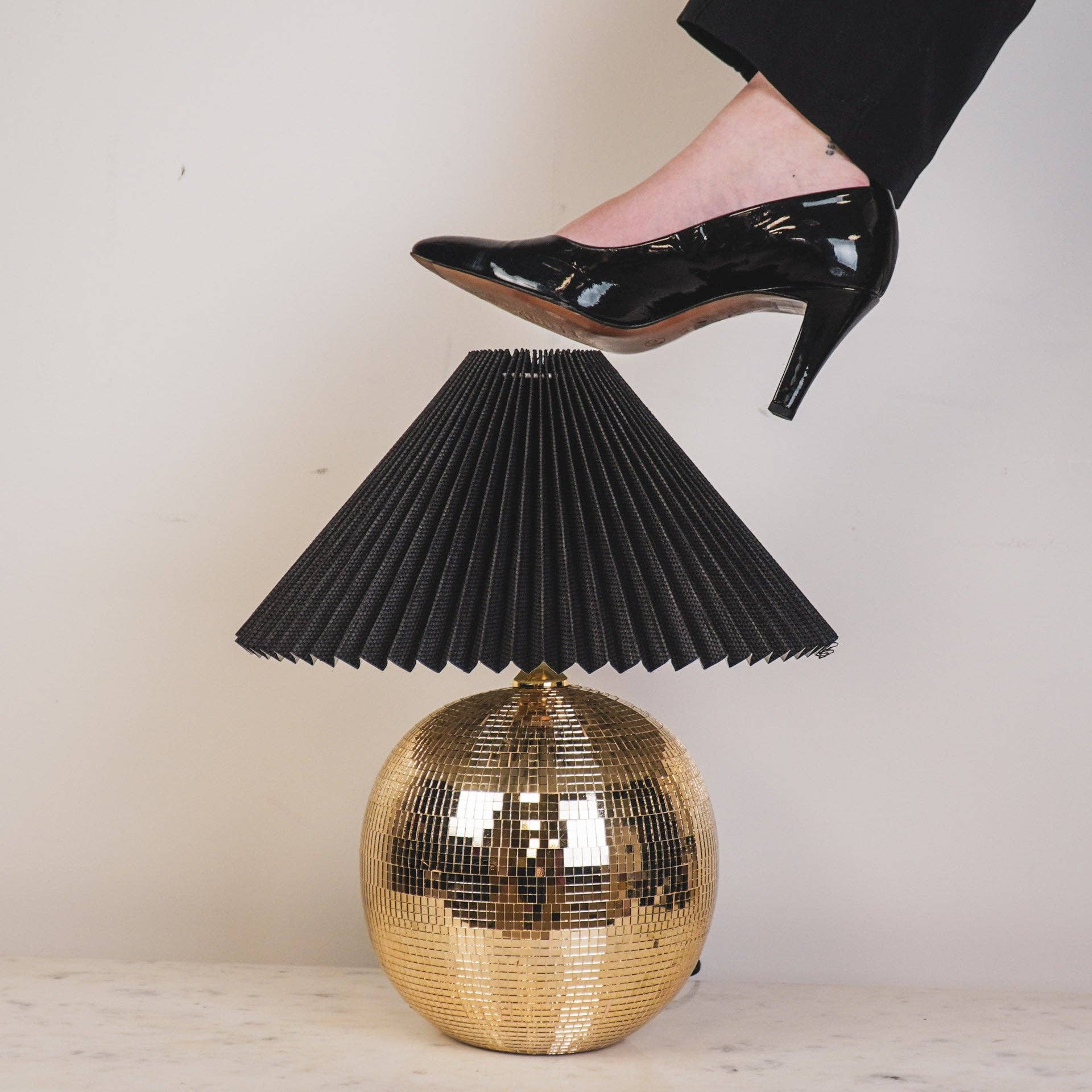 Lamp - Table Lamp - Faceted Ball - Glass - Gold - 20x20x20cm