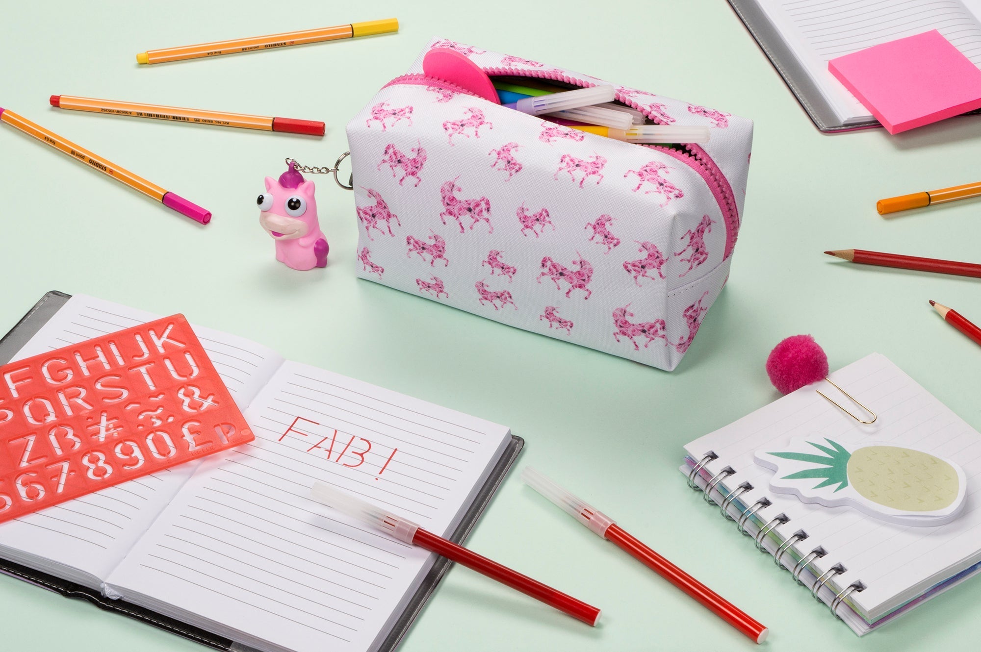 Trousse scolaire – licorne Roses