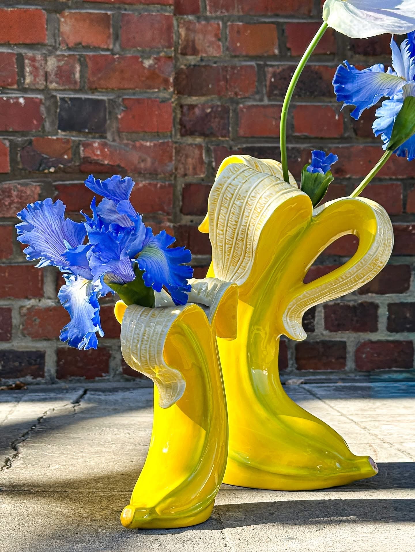 Grand Vase Banana Romance