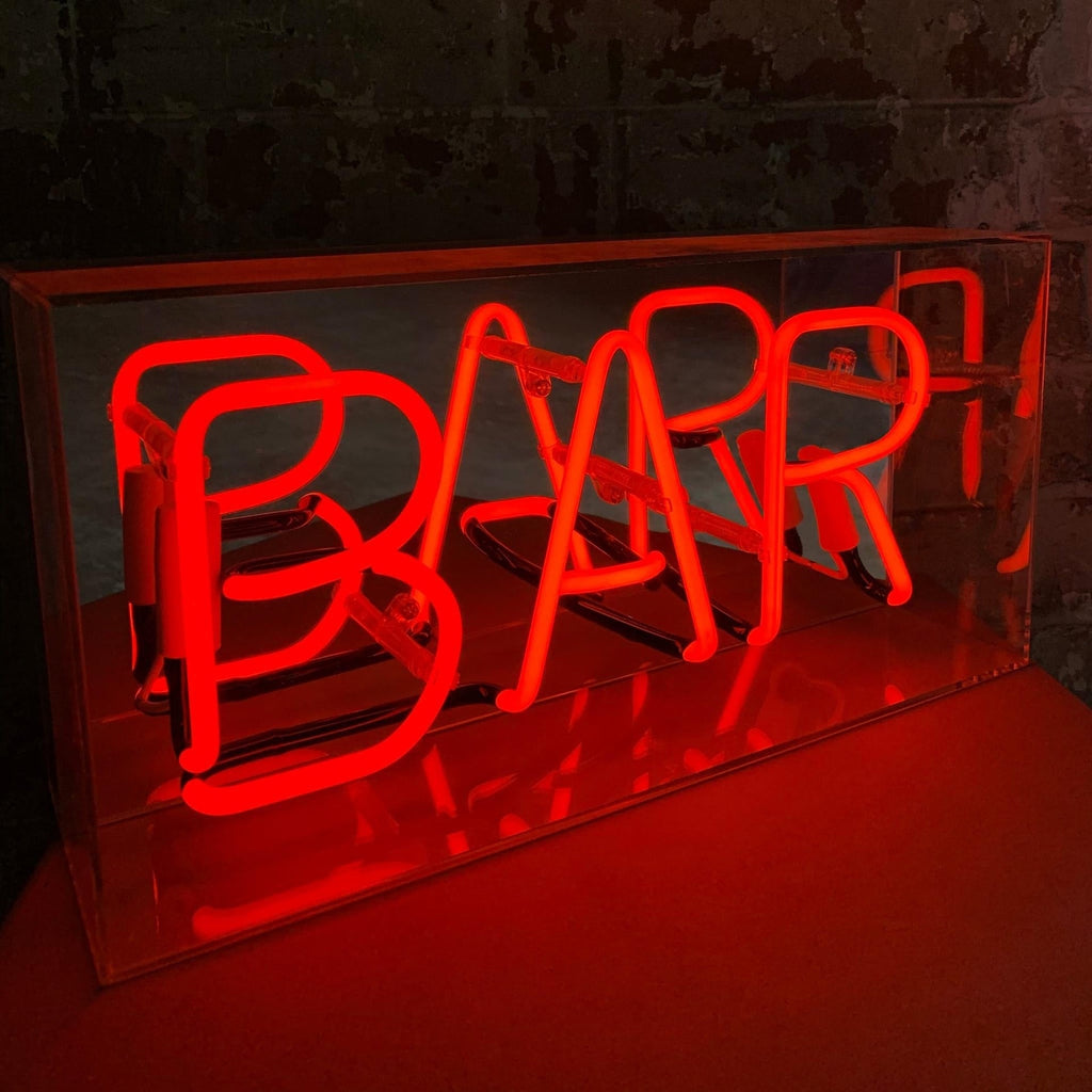 Insegna al neon "BAR" rossa