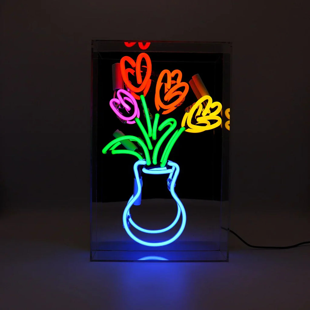 Vaso di tulipani al neon
