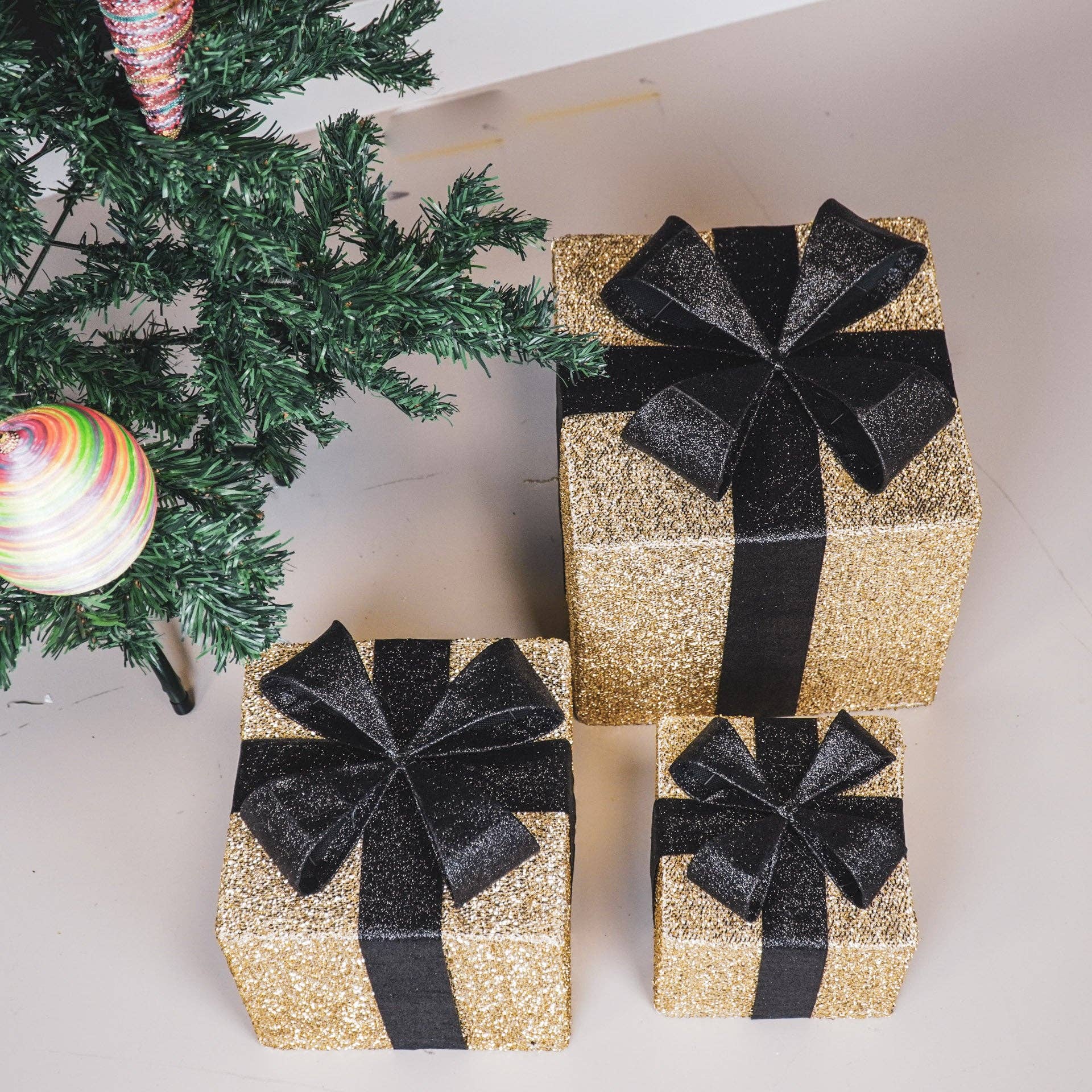 Regalo di Natale LED - S3 - Polistirolo - Oro/Nero - 15/20/25 cm