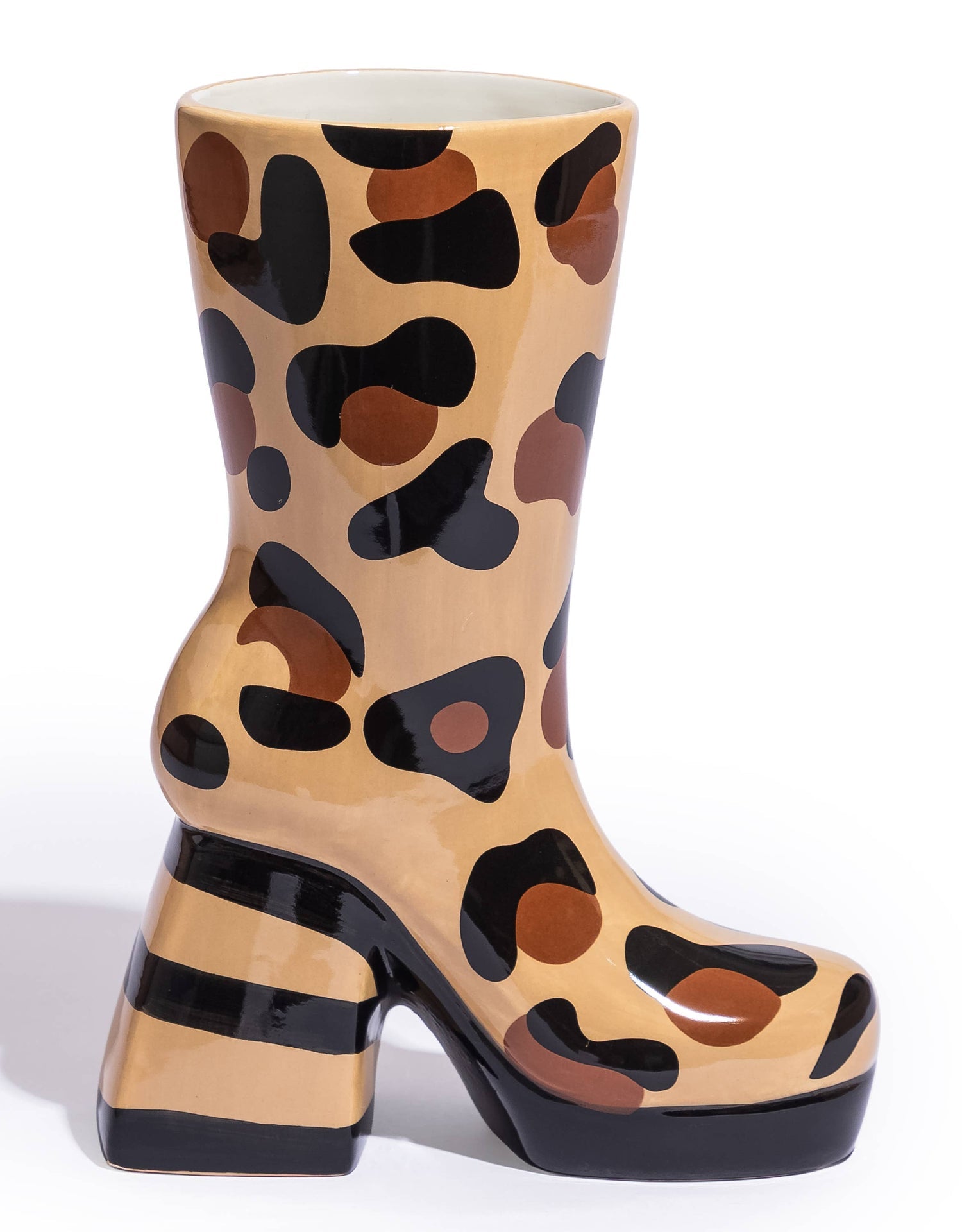 Vase en céramique en forme de bottine à talon, imprimé léopard