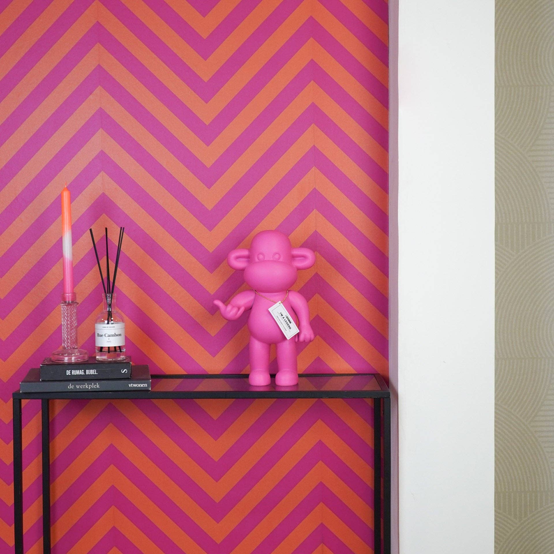 Ornament - Hanging Loose Monkey Figurine 'The Legend' - Polyresin - Pink - 20.5x13.5x35cm