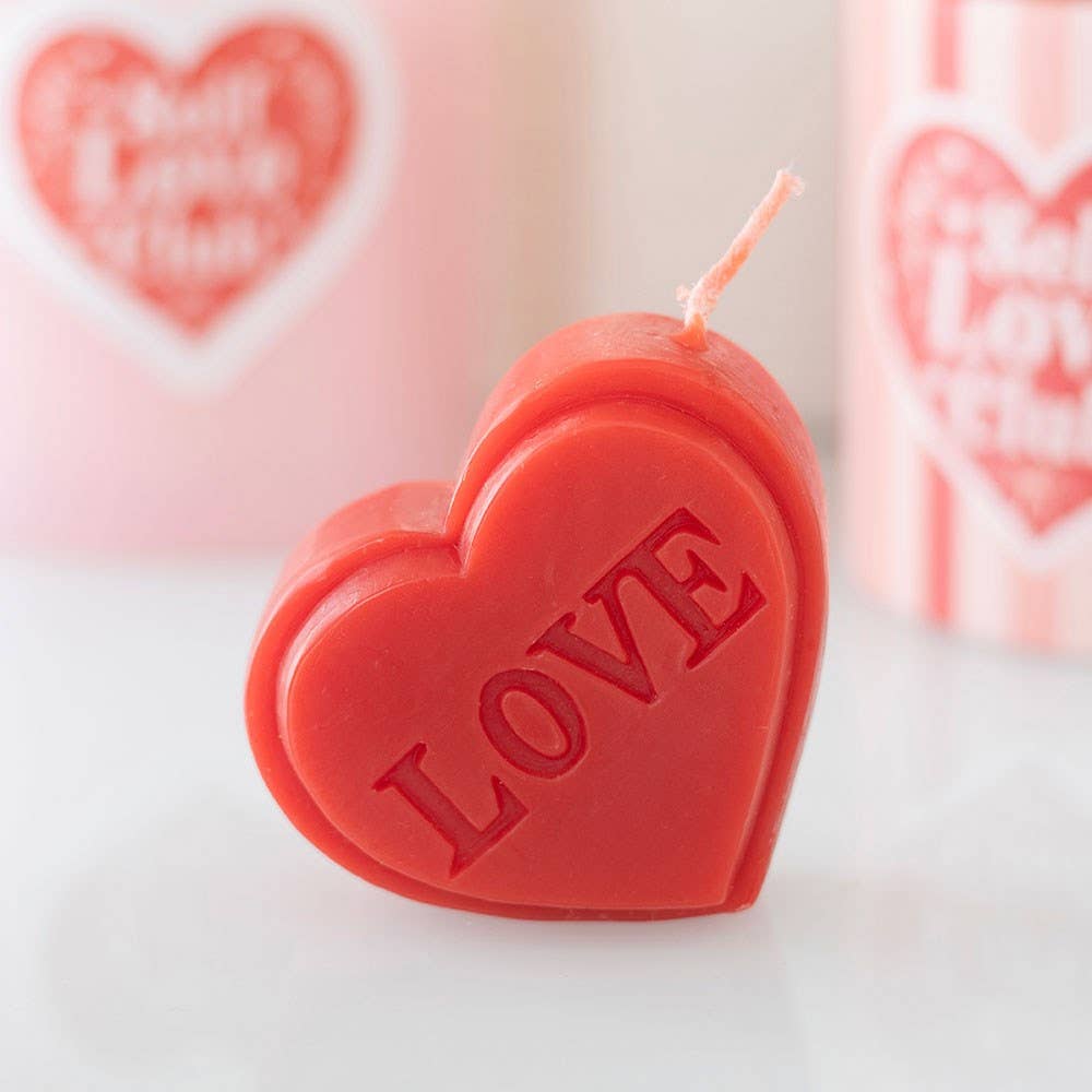Candela di San Valentino a forma di cuore rosso